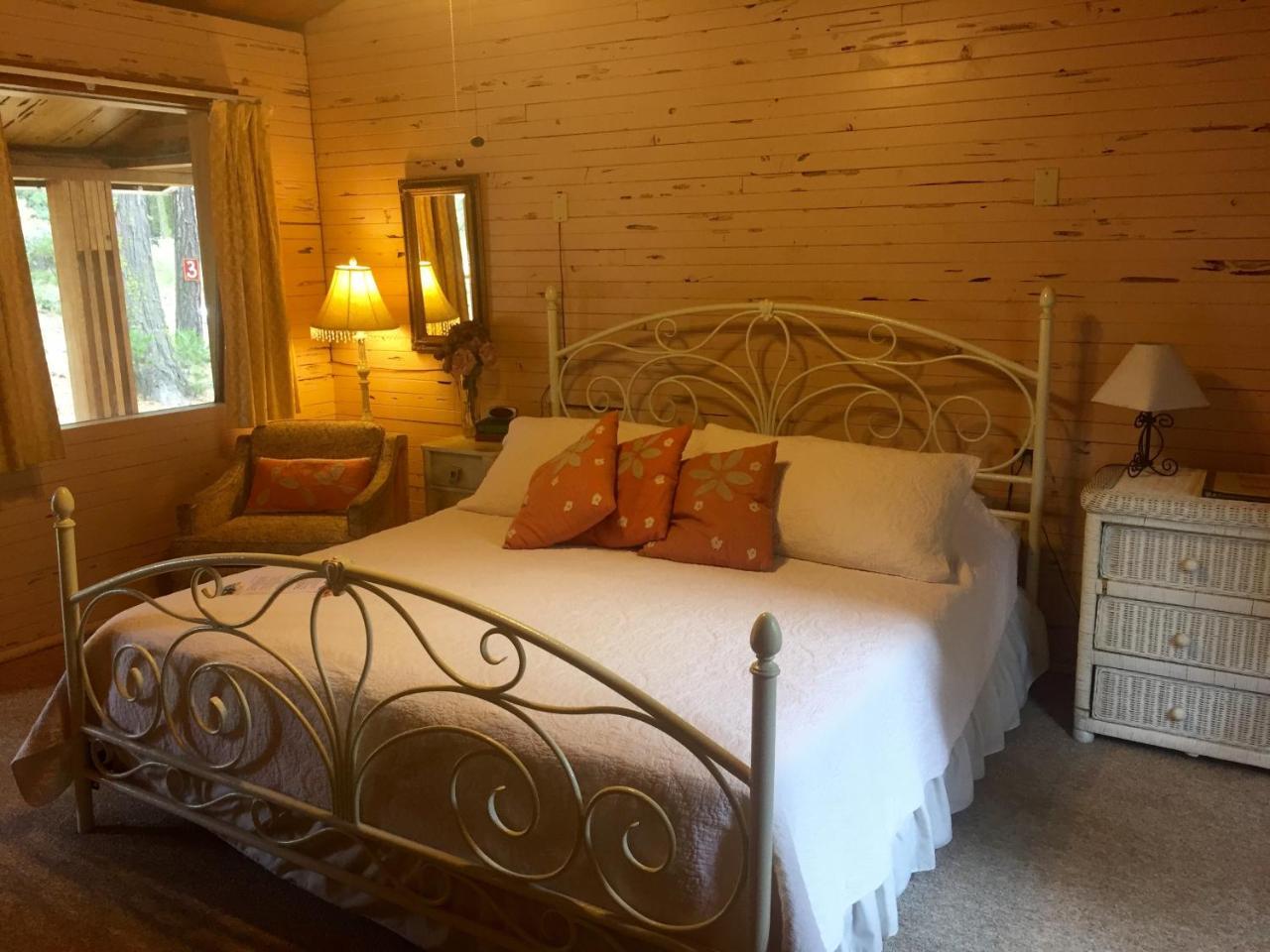 Sierra Sky Lodge Sloat Room photo